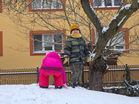 Užíváme si první sníh